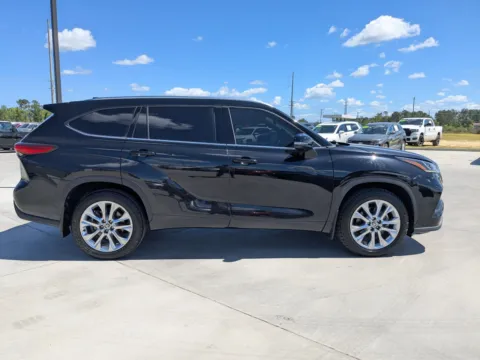 Another view of 2020 Toyota Highlander Limited for sale in Douglas, GA at Woody Folsom CDJR of Douglas