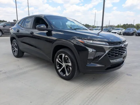 Black 2025 Chevrolet Trax 1RS for sale in Douglas, GA