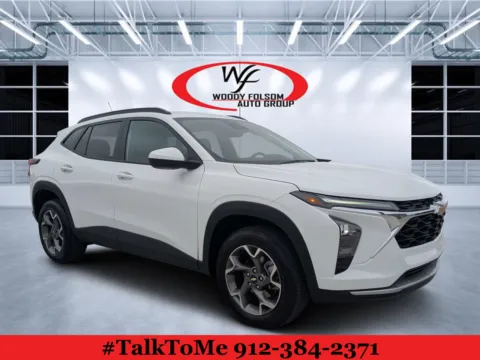 White 2025 Chevrolet Trax LT for sale in Douglas, GA