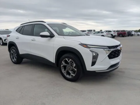 Photos of 2025 Chevrolet Trax LT for sale in Douglas, GA at Woody Folsom CDJR of Douglas