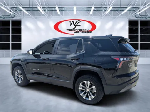 More photos of 2025 Chevrolet Equinox FWD LT at Woody Folsom CDJR of Douglas, GA