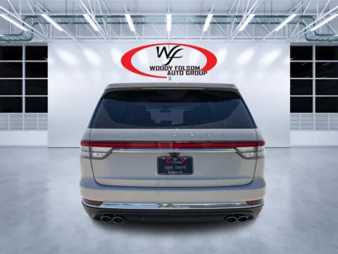 More photos of 2020 Lincoln Aviator Reserve at Woody Folsom CDJR of Douglas, GA
