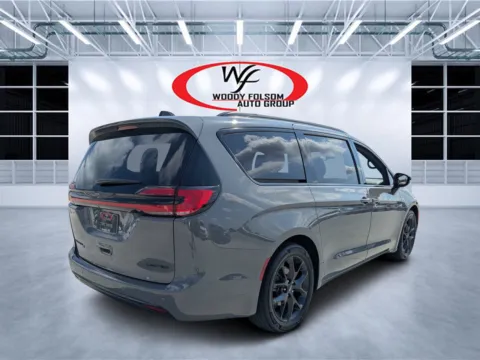 Another view of 2025 Chrysler Pacifica Limited for sale in Douglas, GA at Woody Folsom CDJR of Douglas