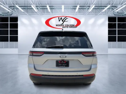 More photos of 2026 Jeep Grand Cherokee Limited at Woody Folsom CDJR of Douglas, GA