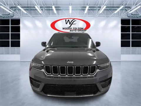 Photos of 2026 Jeep Grand Cherokee Laredo for sale in Douglas, GA at Woody Folsom CDJR of Douglas