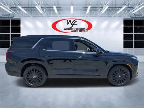 Photos of 2025 Hyundai Palisade Calligraphy Night Edition for sale in Douglas, GA at Woody Folsom CDJR of Douglas