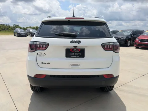 More photos of 2026 Jeep Compass Latitude Altitude at Woody Folsom CDJR of Douglas, GA