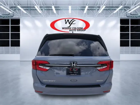 More photos of 2024 Honda Odyssey Touring at Woody Folsom CDJR of Douglas, GA