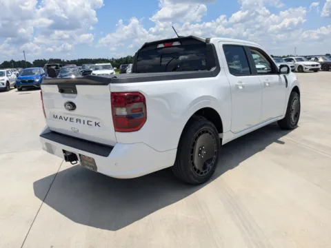 More photos of 2025 Ford Maverick Lobo High at Woody Folsom CDJR of Douglas, GA
