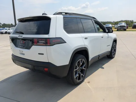 More photos of 2026 Jeep Cherokee Overland at Woody Folsom CDJR of Douglas, GA