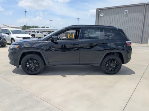 More photos of 2026 Jeep Compass Latitude Altitude at Woody Folsom CDJR of Douglas, GA