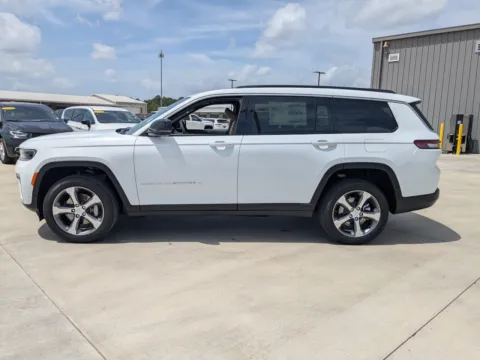 More photos of 2026 Jeep Grand Cherokee L Limited at Woody Folsom CDJR of Douglas, GA