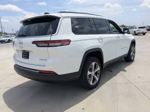 More photos of 2026 Jeep Grand Cherokee L Limited at Woody Folsom CDJR of Douglas, GA