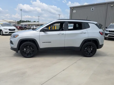 More photos of 2026 Jeep Compass Latitude Altitude at Woody Folsom CDJR of Douglas, GA
