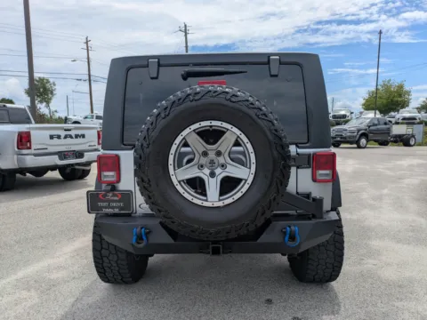 More photos of 2018 Jeep Wrangler JK Sport S at Woody Folsom CDJR of Douglas, GA