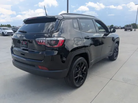 More photos of 2026 Jeep Compass Latitude Altitude at Woody Folsom CDJR of Douglas, GA