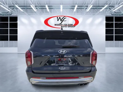 More photos of 2024 Hyundai Palisade Calligraphy at Woody Folsom CDJR of Douglas, GA