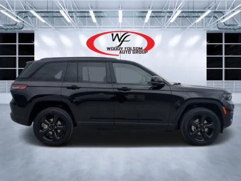 Photos of 2025 Jeep Grand Cherokee Altitude X for sale in Douglas, GA at Woody Folsom CDJR of Douglas