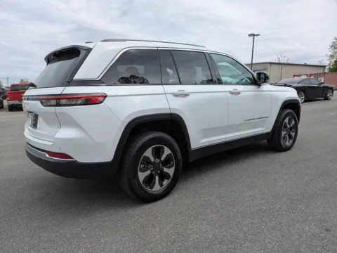 More photos of 2022 Jeep Grand Cherokee 4xe at Woody Folsom Chrysler Dodge Jeep Ram of Vidalia, GA