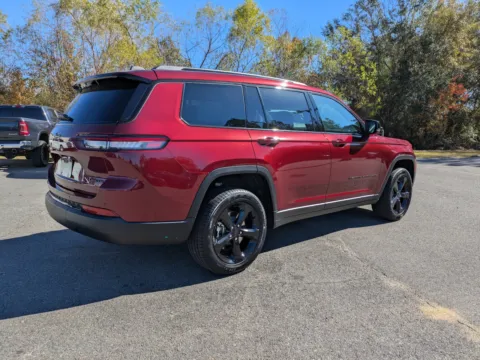 More photos of 2025 Jeep Grand Cherokee L Limited at Woody Folsom Chrysler Dodge Jeep Ram of Vidalia, GA