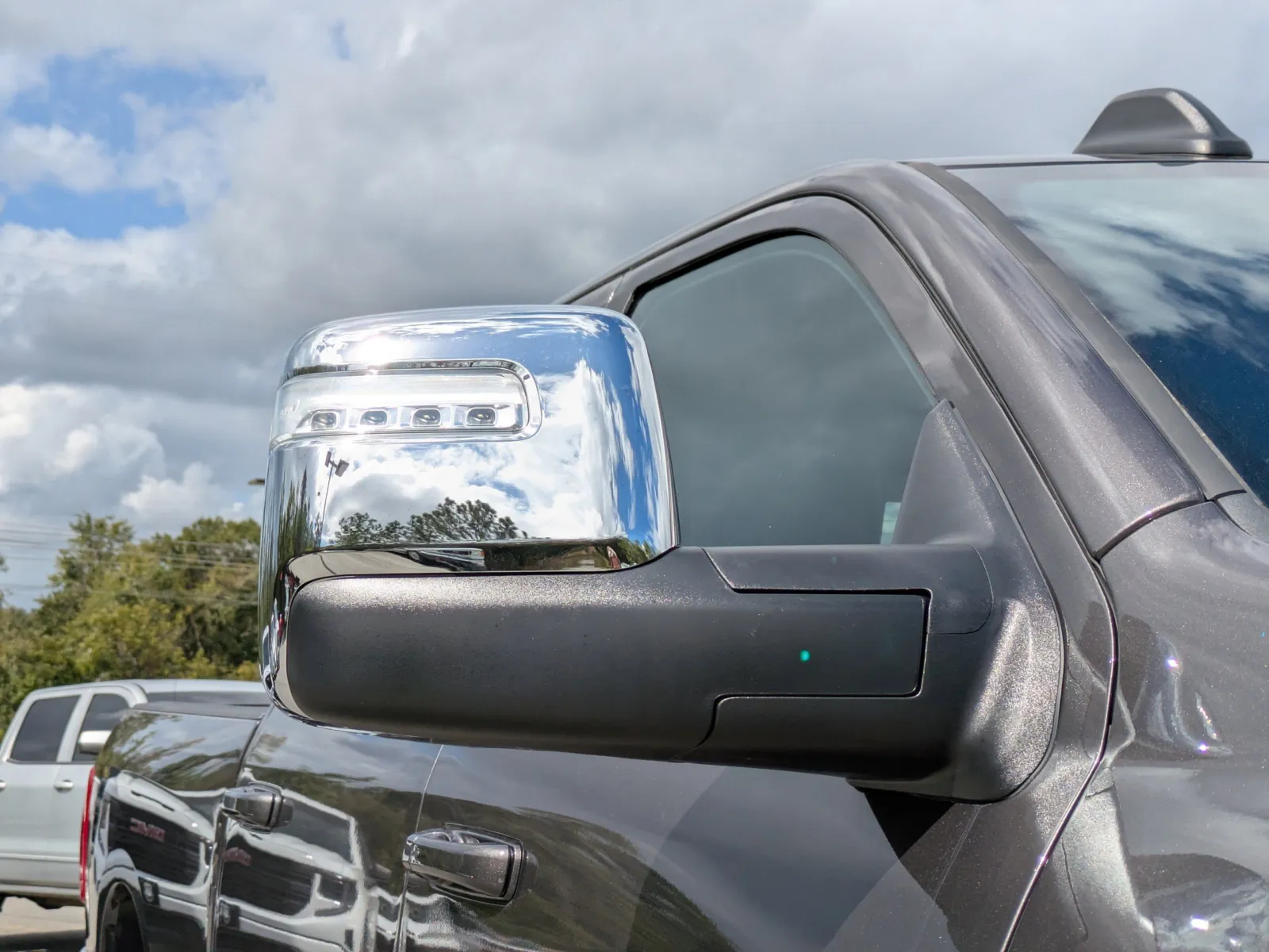 2026 RAM 2500 Laramie - Photo 12
