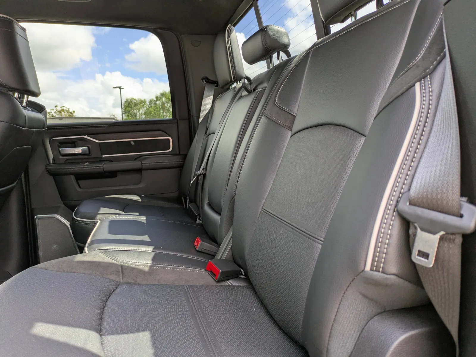 2026 RAM 2500 Laramie - Photo 14