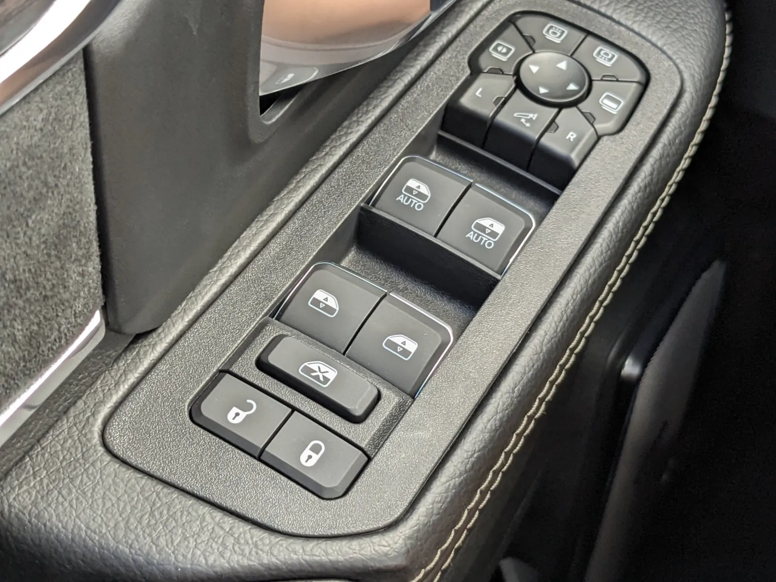2025 RAM 2500 Laramie - Photo 23