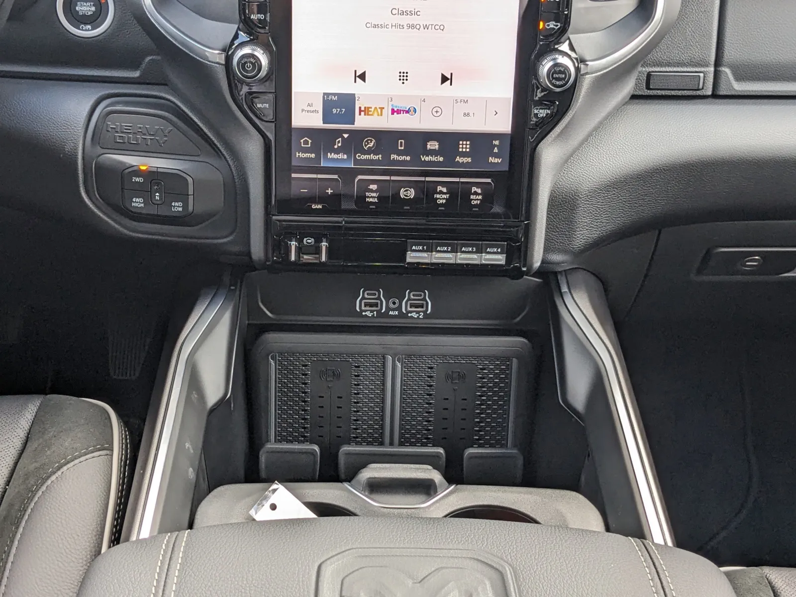 2025 RAM 2500 Laramie - Photo 18