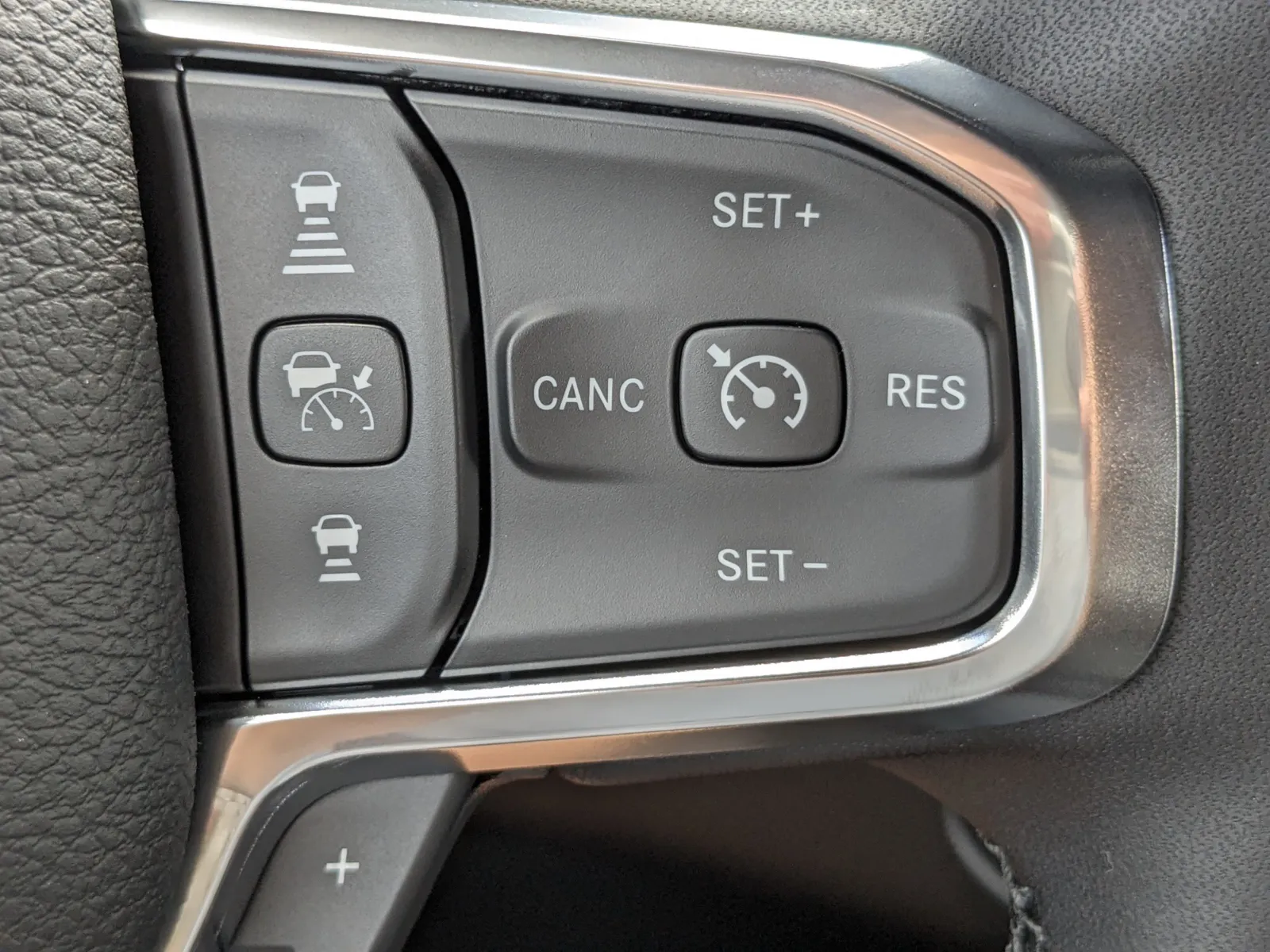 2025 RAM 2500 Laramie - Photo 25