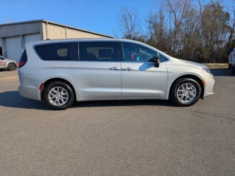 Another view of 2026 Chrysler Pacifica Select for sale in Vidalia, GA at Woody Folsom Chrysler Dodge Jeep Ram of Vidalia