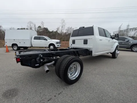 More photos of 2026 Ram 4500 Chassis Cab Big Horn at Woody Folsom Chrysler Dodge Jeep Ram of Vidalia, GA