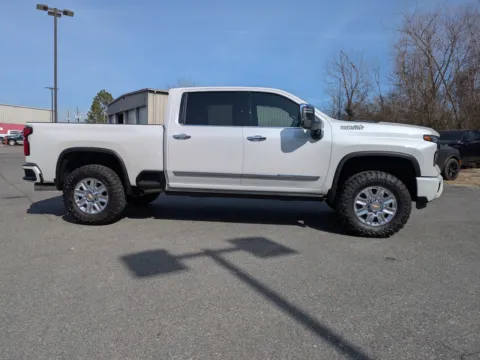 Another view of 2025 Chevrolet Silverado 2500HD High Country for sale in Vidalia, GA at Woody Folsom Chrysler Dodge Jeep Ram of Vidalia