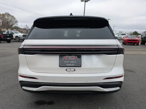 More photos of 2024 Lincoln Nautilus Reserve at Woody Folsom Chrysler Dodge Jeep Ram of Vidalia, GA