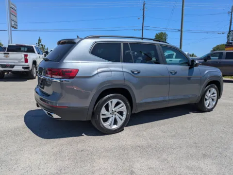 More photos of 2022 Volkswagen Atlas 3.6L V6 SE w/Technology at Woody Folsom Chrysler Dodge Jeep Ram of Vidalia, GA