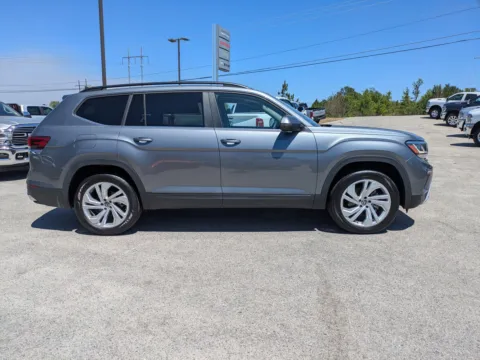 Another view of 2022 Volkswagen Atlas 3.6L V6 SE w/Technology for sale in Vidalia, GA at Woody Folsom Chrysler Dodge Jeep Ram of Vidalia