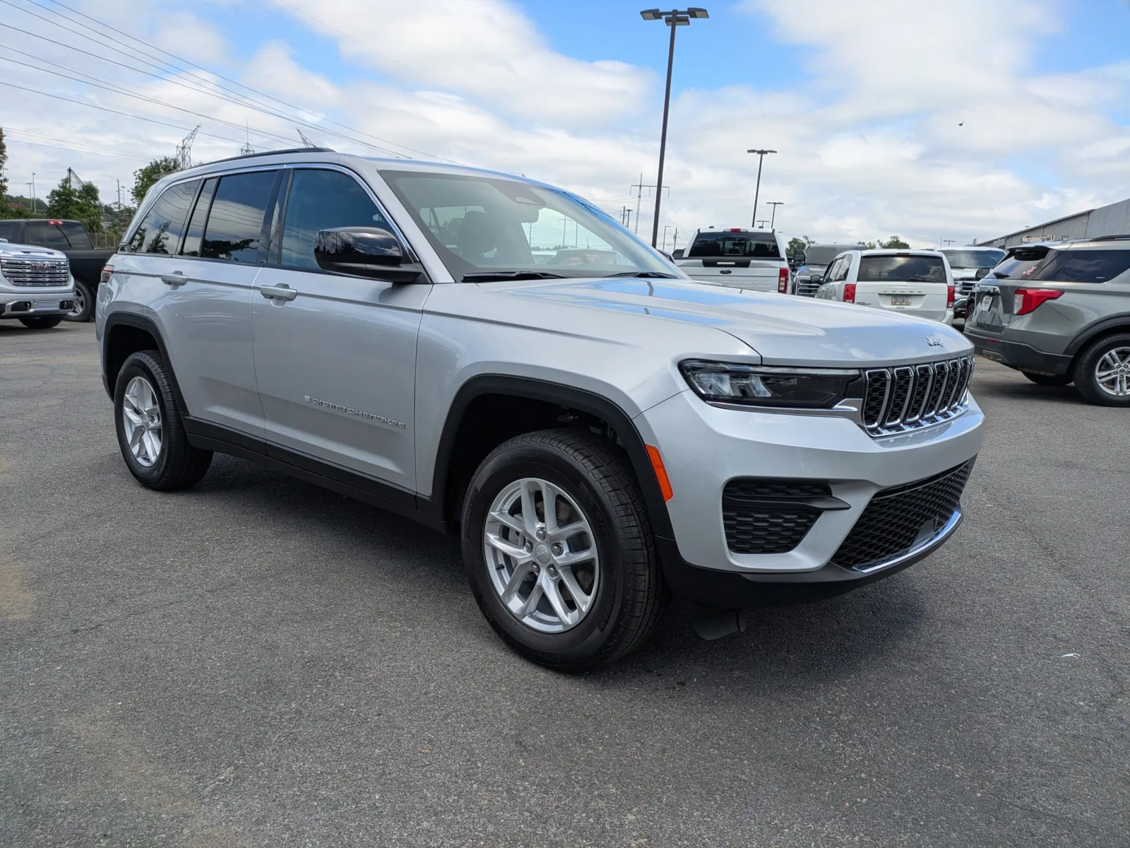Silver 2026 Jeep Grand Cherokee Laredo X for sale in Vidalia, GA