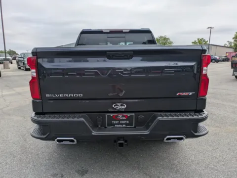 More photos of 2022 Chevrolet Silverado 1500 RST at Woody Folsom Chrysler Dodge Jeep Ram of Vidalia, GA