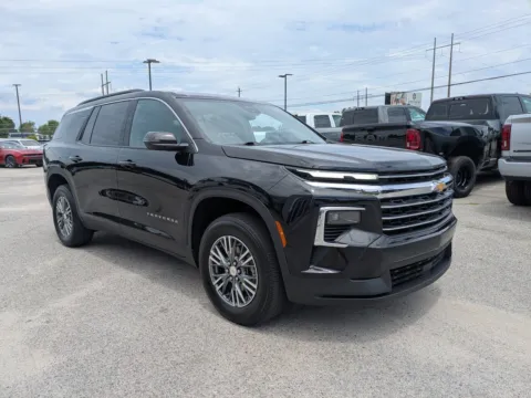 Photos of 2025 Chevrolet Traverse FWD LT for sale in Vidalia, GA at Woody Folsom Chrysler Dodge Jeep Ram of Vidalia