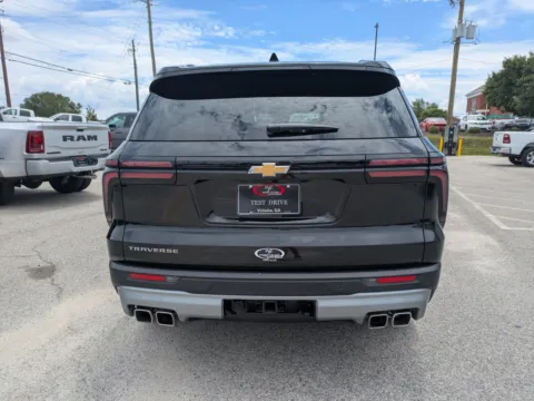 More photos of 2025 Chevrolet Traverse FWD LT at Woody Folsom Chrysler Dodge Jeep Ram of Vidalia, GA