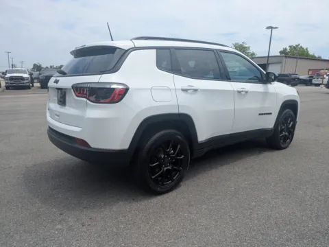 More photos of 2026 Jeep Compass Latitude Altitude at Woody Folsom Chrysler Dodge Jeep Ram of Vidalia, GA