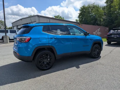 More photos of 2026 Jeep Compass Latitude Altitude at Woody Folsom Chrysler Dodge Jeep Ram of Vidalia, GA