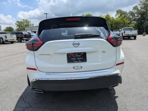 More photos of 2024 Nissan Murano SL at Woody Folsom Chrysler Dodge Jeep Ram of Vidalia, GA