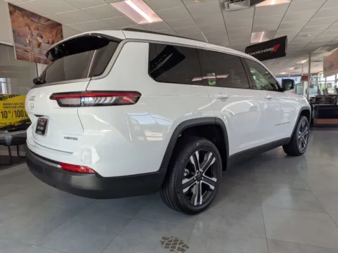More photos of 2027 Jeep Grand Cherokee L Limited at Woody Folsom Chrysler Dodge Jeep Ram of Vidalia, GA