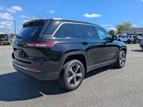More photos of 2026 Jeep Grand Cherokee Limited at Woody Folsom Chrysler Dodge Jeep Ram of Vidalia, GA