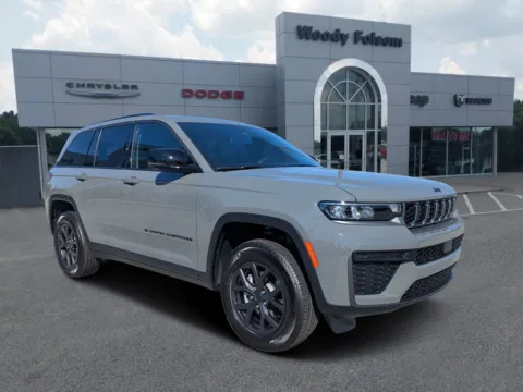 Gray 2027 Jeep Grand Cherokee Laredo Altitude for sale in Vidalia, GA