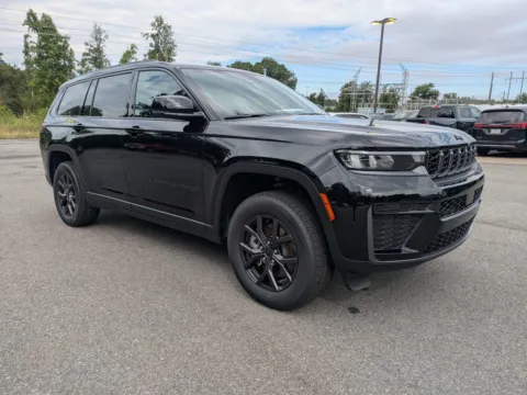 Photos of 2027 Jeep Grand Cherokee L Laredo Altitude for sale in Vidalia, GA at Woody Folsom Chrysler Dodge Jeep Ram of Vidalia
