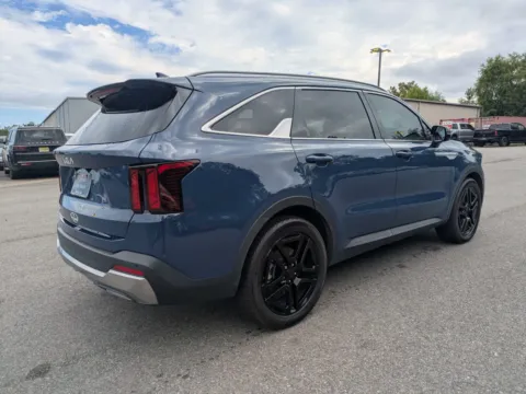 More photos of 2024 Kia Sorento S at Woody Folsom Chrysler Dodge Jeep Ram of Vidalia, GA