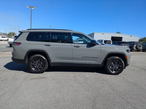 Another view of 2027 Jeep Grand Cherokee L Laredo Altitude for sale in Vidalia, GA at Woody Folsom Chrysler Dodge Jeep Ram of Vidalia