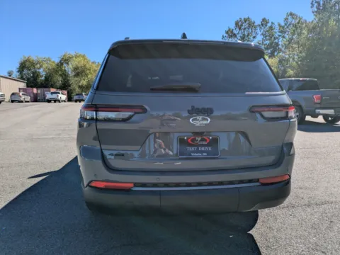 More photos of 2027 Jeep Grand Cherokee L Laredo Altitude at Woody Folsom Chrysler Dodge Jeep Ram of Vidalia, GA