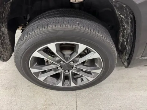 More photos of 2022 Jeep Grand Cherokee Overland at Woody Folsom Automotive, Chevrolet GMC, GA